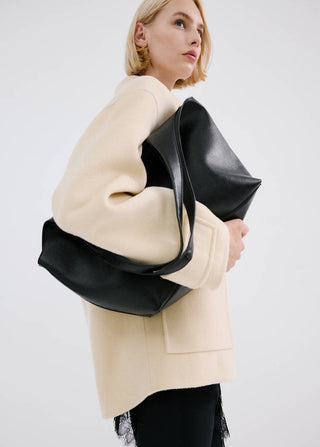 Shopper Bag with Magnetic Snap Closure