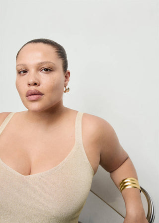 Camiseta Cuello V con Tejido Lúrex