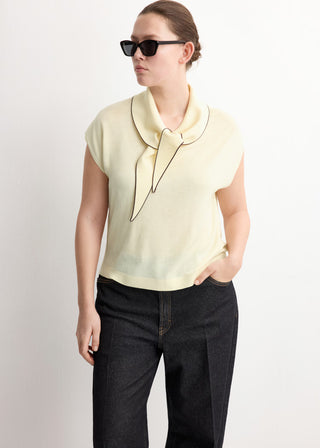 Blusa de Punto con Detalle Bufanda