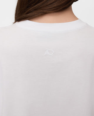 Camiseta Cuello Redondo con Logo Bordado