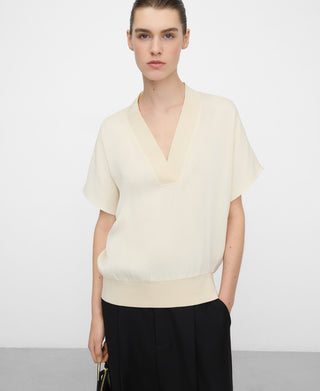 Camiseta Manga Corta con Cuello V