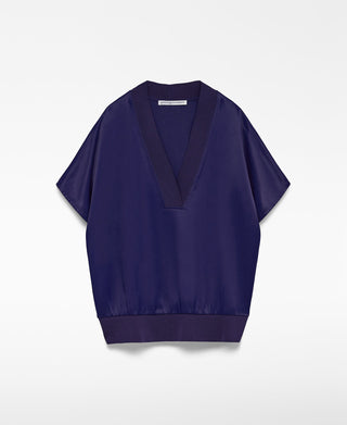 Camiseta Cuello V con Detalles de Canalé
