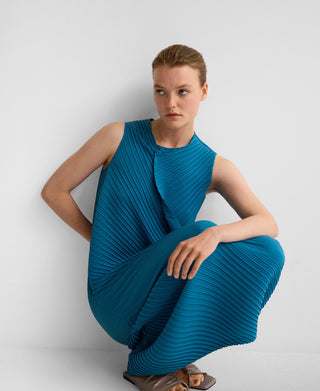 Vestido con Bajo Asimétrico de Crinkle