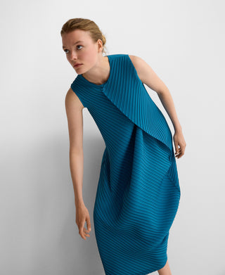 Vestido con Bajo Asimétrico de Crinkle