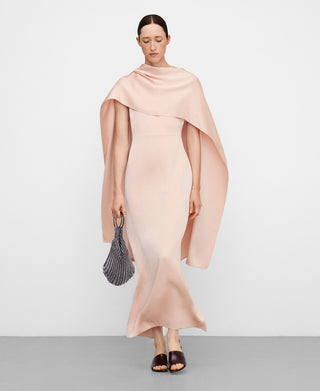 Vestido largo Satinado con Chal Drapeado