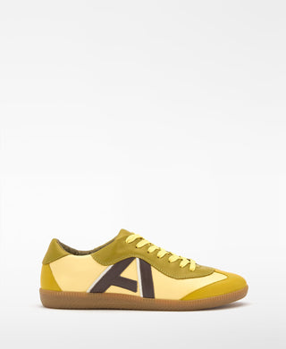 Tenis de Piel con Antelina Detalle Logo, Mujer