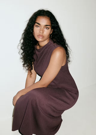Vestido Midi con Detalle Fruncidos