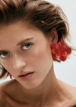 Aretes con Flores en Relieve