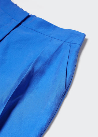 Pantalón Recto con Detalle de Pinzas