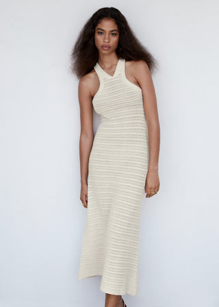 Vestido Cuello Halter con Espalda Cruzada