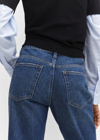 Jeans Rectos Talle Medio con Bolsillos