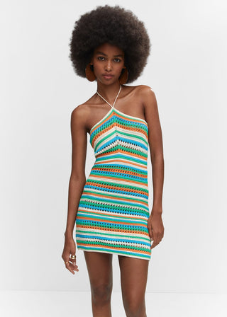 Vestido Entallado con Tejido de Crochet