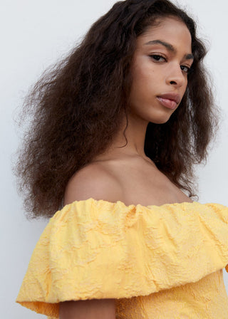 Vestido Hombros Descubiertos con Volantes