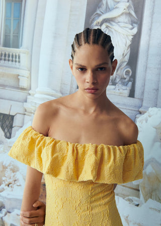 Vestido Hombros Descubiertos con Volantes
