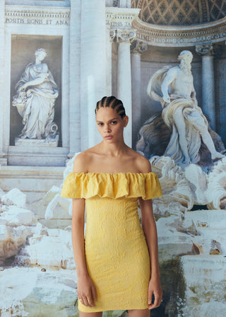 Vestido Hombros Descubiertos con Volantes