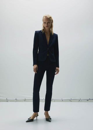Blazer Entallado con Detalle de Pinzas