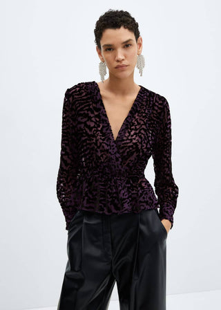 Blusa de Terciopelo con Animal Print