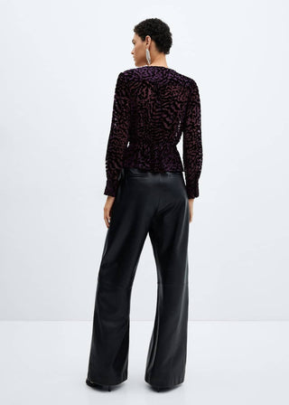 Blusa de Terciopelo con Animal Print