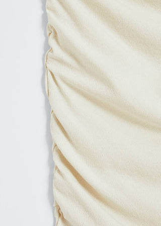 Vestido Entallado con Hombros Descubiertos