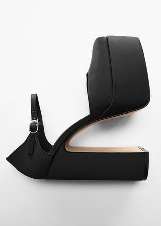 Zapato de Plataforma con Hebilla