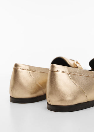 Mocasín de Piel con Detalle Metálico