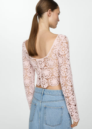 Blusa Corta con Crochet Floral