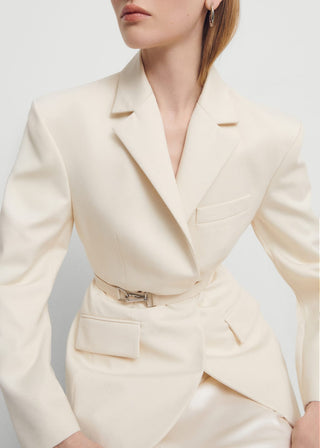 Blazer Estructurada con Cinturón Desmontable