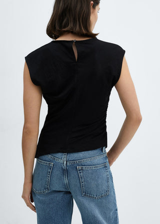 Blusa Cuello Redondo con Bajo Asimétrico