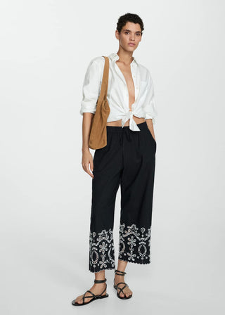 Pantalón Culotte con Detalle Bordado