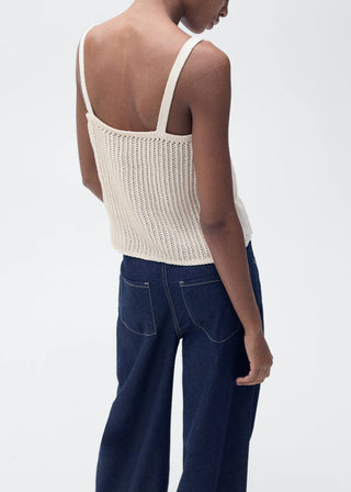 Blusa Combinada con Detalles Calados