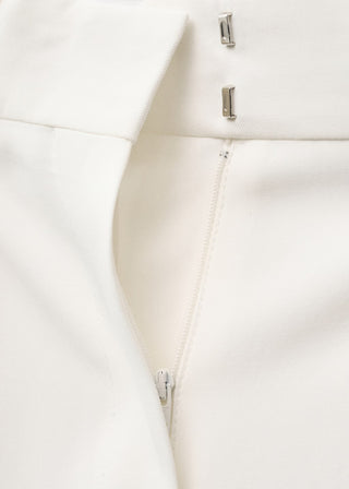 Pantalón de Traje con Pinzas Delanteras