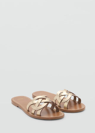 Sandalia de Piel con Tiras Entrelazadas