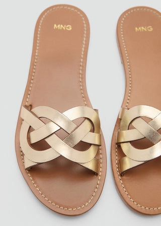 Sandalia de Piel con Tiras Entrelazadas