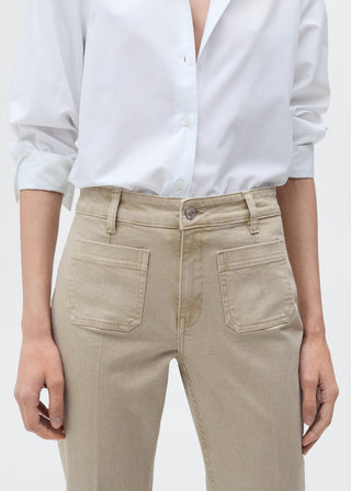 Jeans Flare Crop con Bolsillos