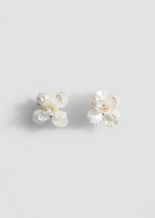 Aretes Pequeños Diseño de Flor