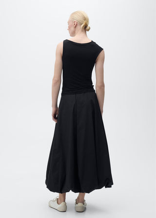 Blusa Asimétrica con Detalle Metálico