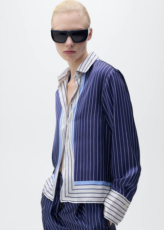 Camisa Satinada con Estampado de Rayas