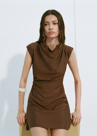 Vestido sin Mangas con Cuello Drapeado