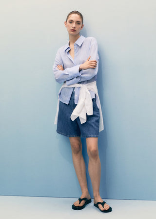 Short Denim con Detalle de Pinzas