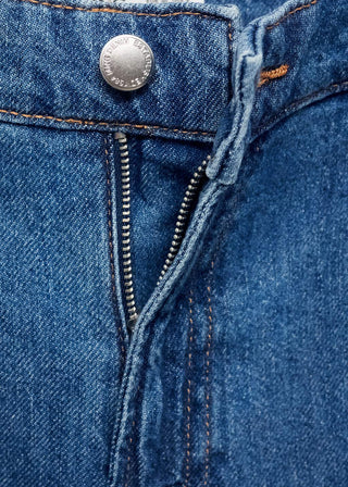 Short Denim con Detalle de Pinzas