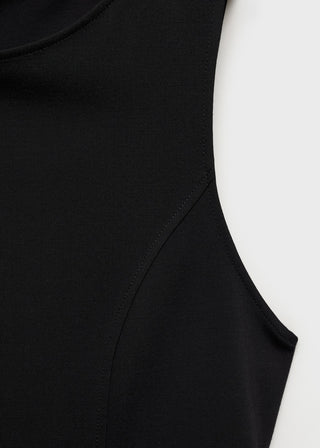 Vestido Cuello Barco con Detalle de Volante