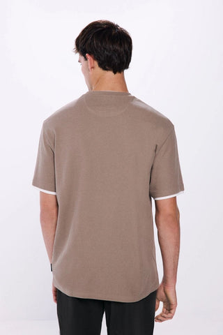 Camiseta Manga Corta Cuello con Contraste