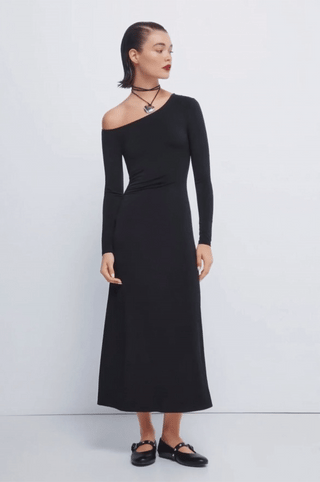 Vestido Midi Drapeado con Escote Asimétrico