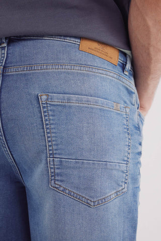 Short Denim con Detalle Dobladillo