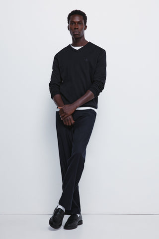 Sudadera Cuello V con Logo Bordado