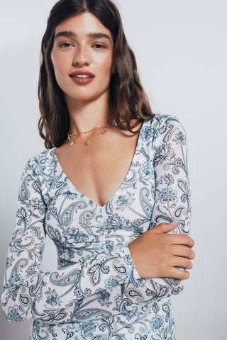 Camiseta Manga Larga Detalle Fruncido Estampado