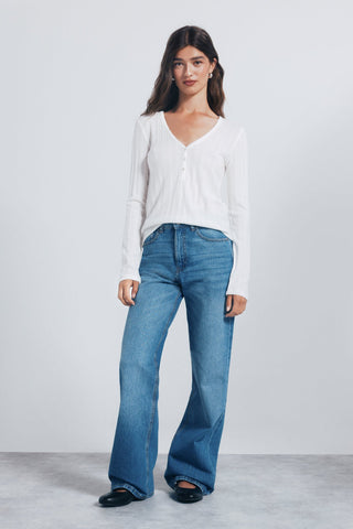 Camiseta Manga Larga con Detalle Botones