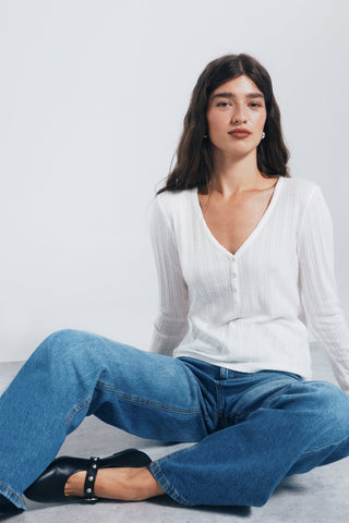 Camiseta Manga Larga con Detalle Botones