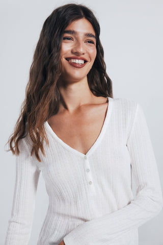 Camiseta Manga Larga con Detalle Botones