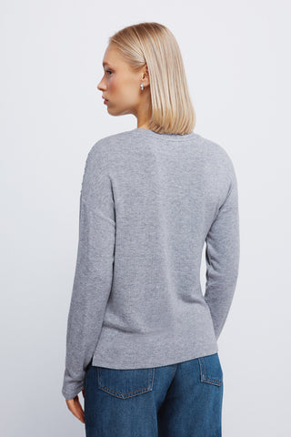 Camiseta Manga Larga con Detalle Tachuelas